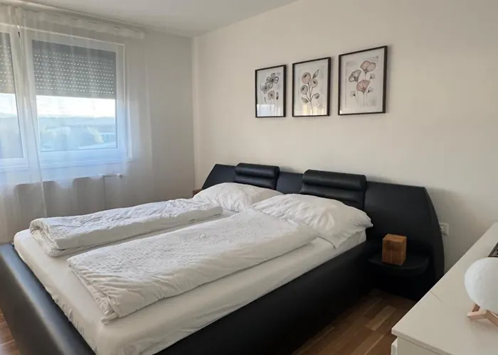 Daheim, In Der Ferne Appartamento